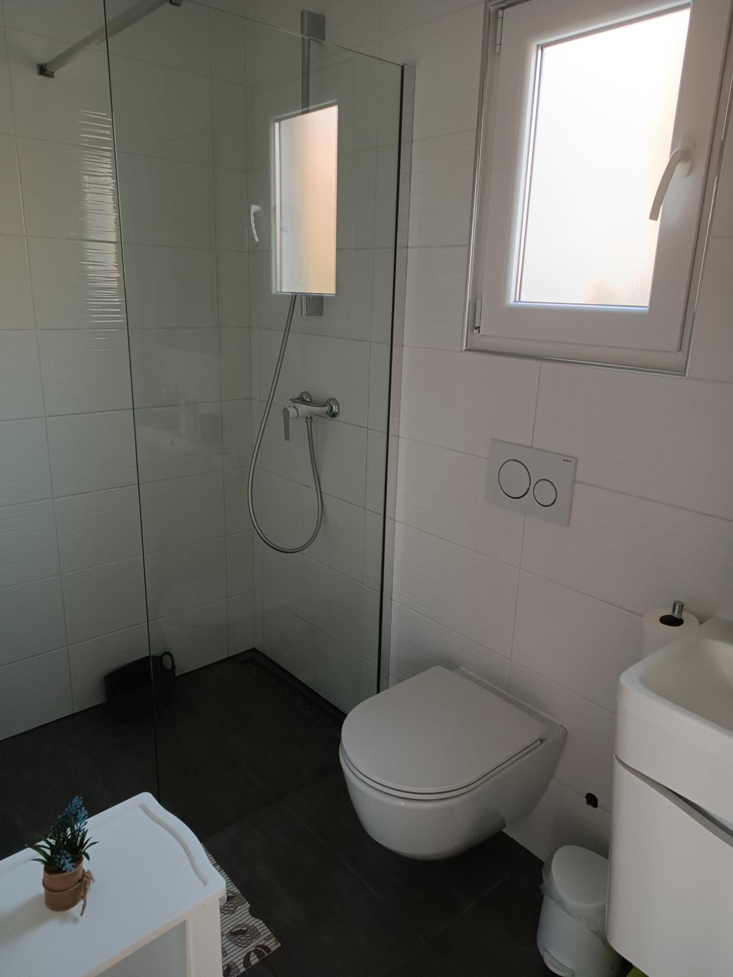 Apartman Mandi ビビニェ エクステリア 写真