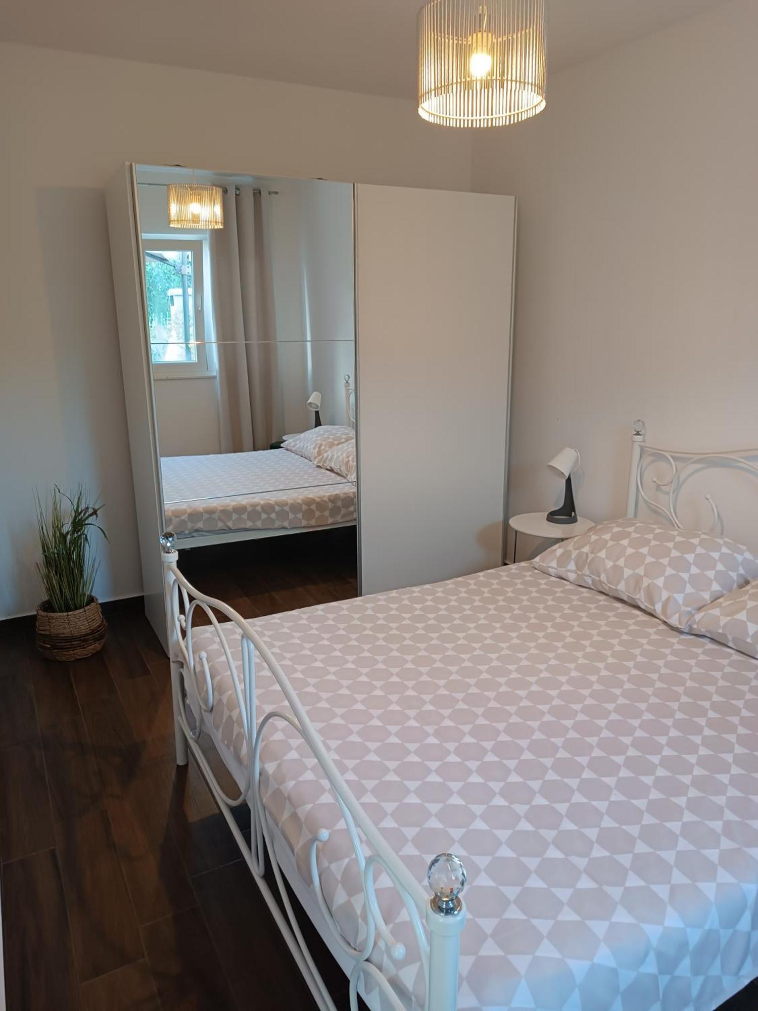 Apartman Mandi ビビニェ エクステリア 写真