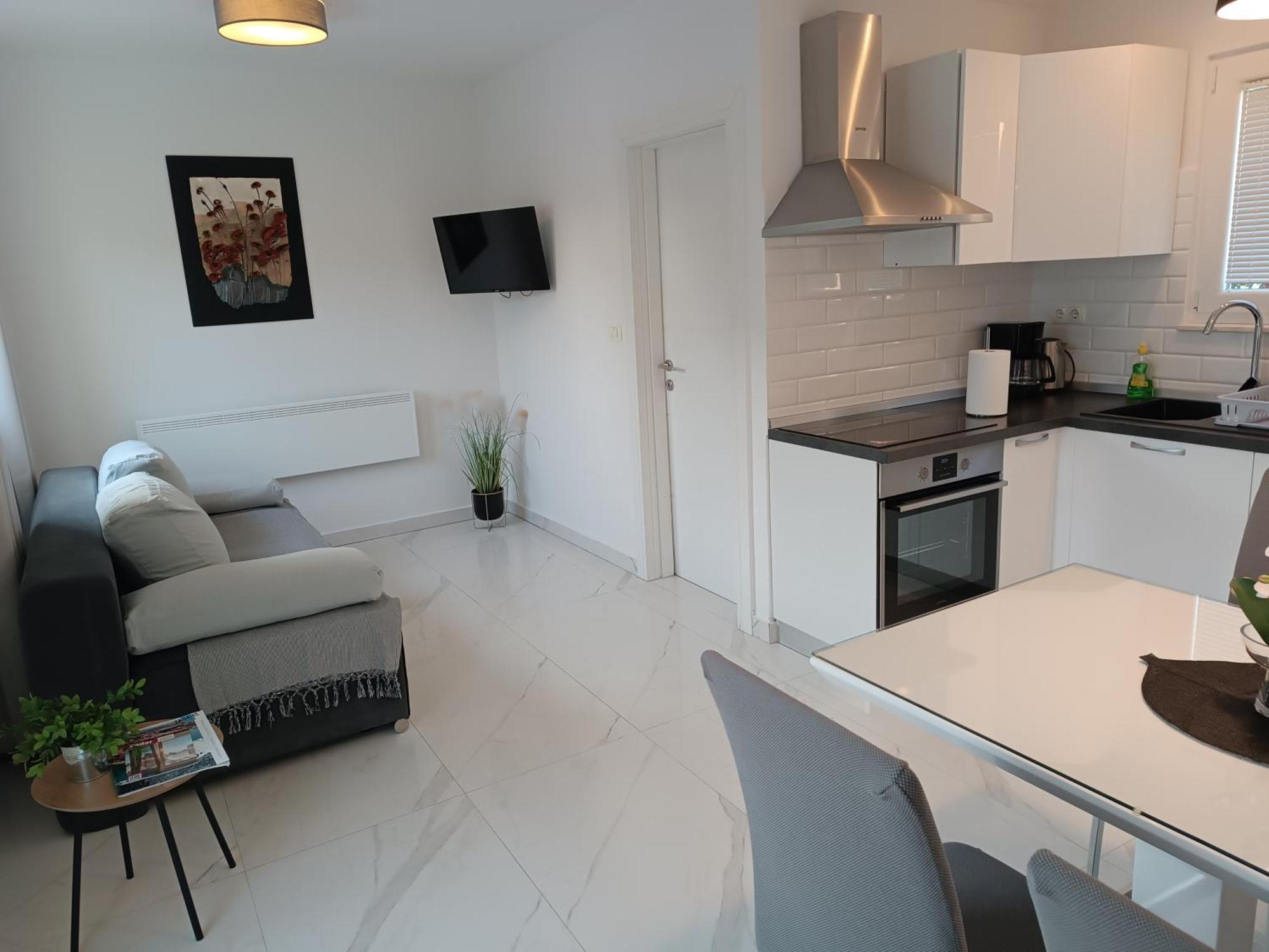 Apartman Mandi ビビニェ エクステリア 写真